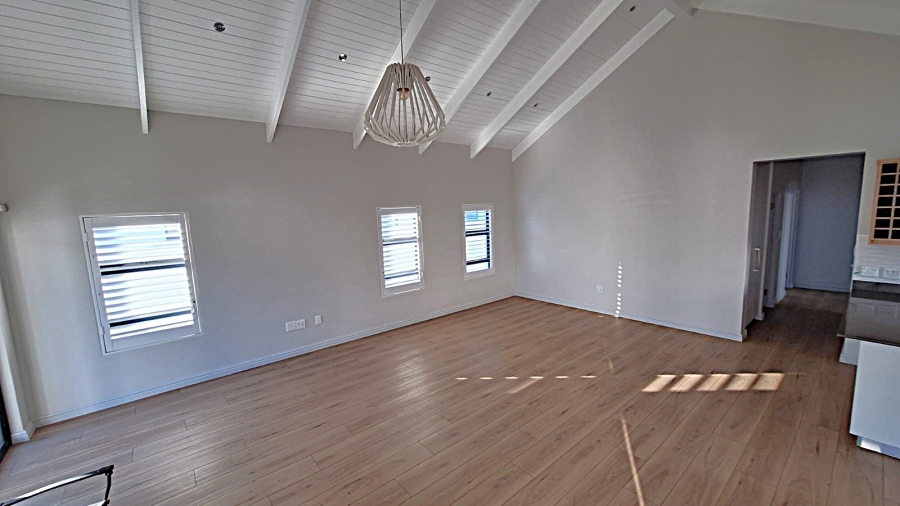 3 Bedroom Property for Sale in Sandbaai Western Cape